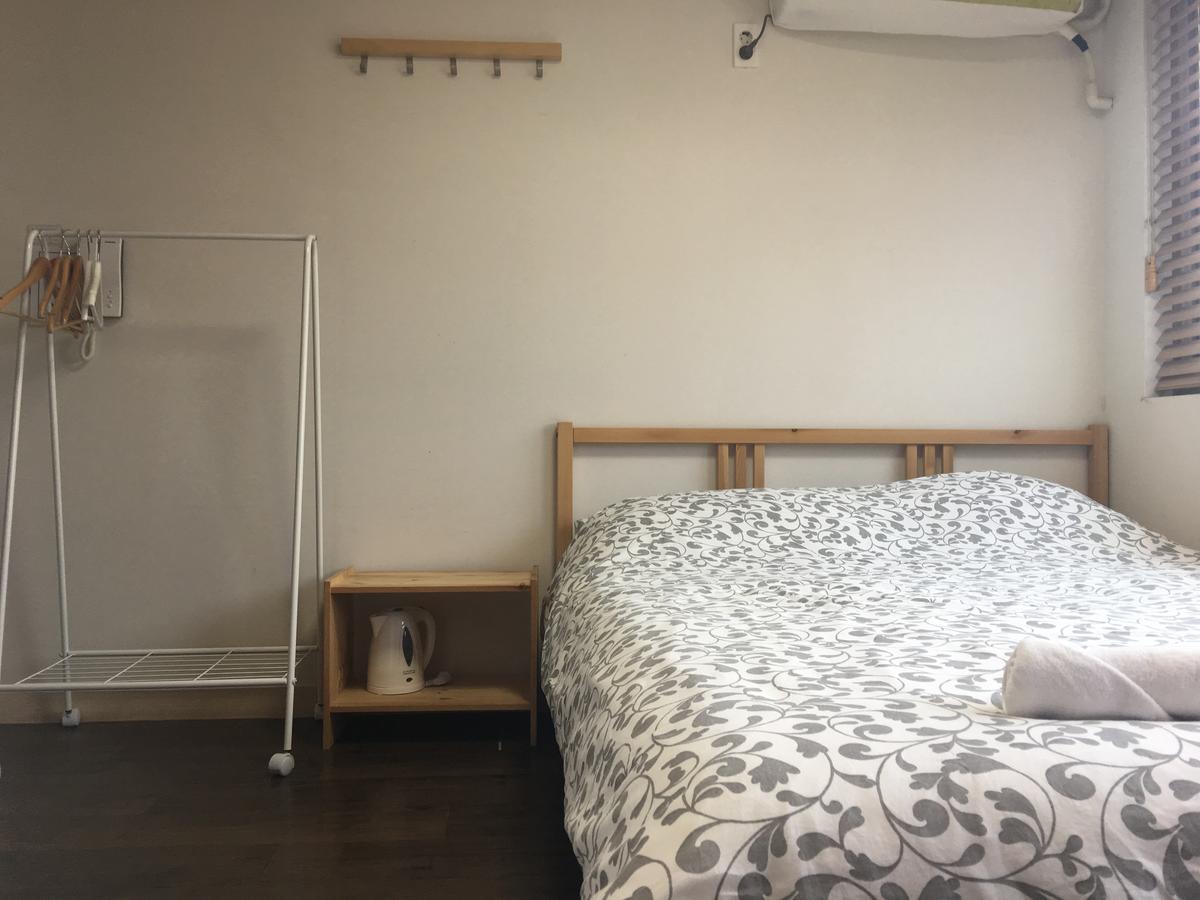 Hongdae Pencil Guesthouse Сеул Экстерьер фото